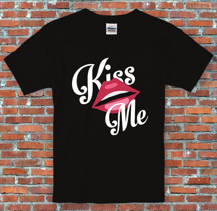 Emoji Kiss Me Messenger Facebook Instagram Inspired Unisex T-Shirt S-2XL