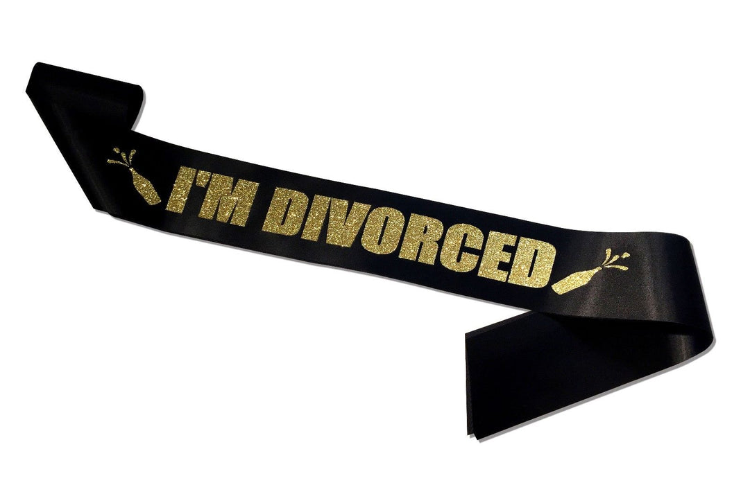 Personalised I'm Divorced Sash Satin Divorcee Divorce Party Banner Gold Glitter